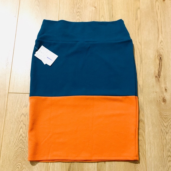 NWT LULAROE SKIRT - Picture 2 of 3